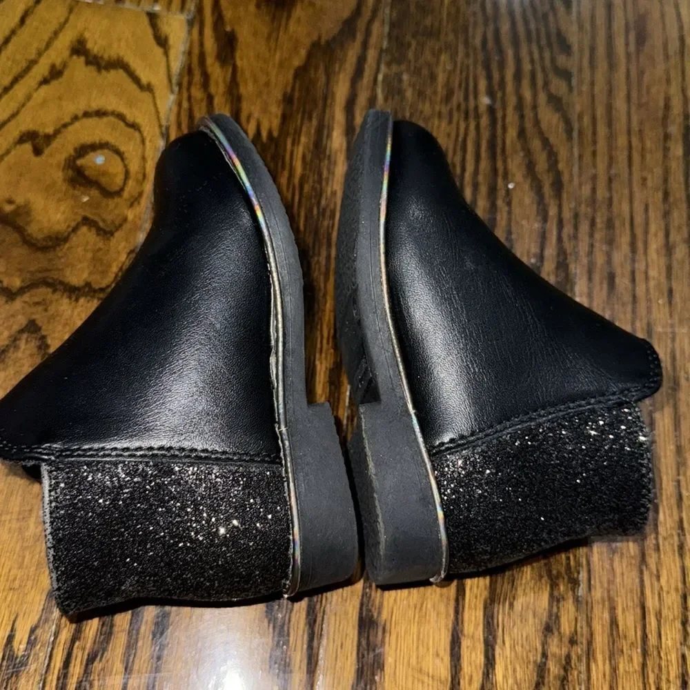 Kelly & Katie Black Glitter Ankle Boots with Side Zipper 6